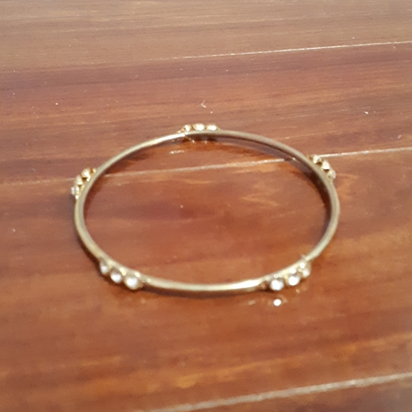 Faux gold bangle with rhinestone decoration - Picture 1 of 1